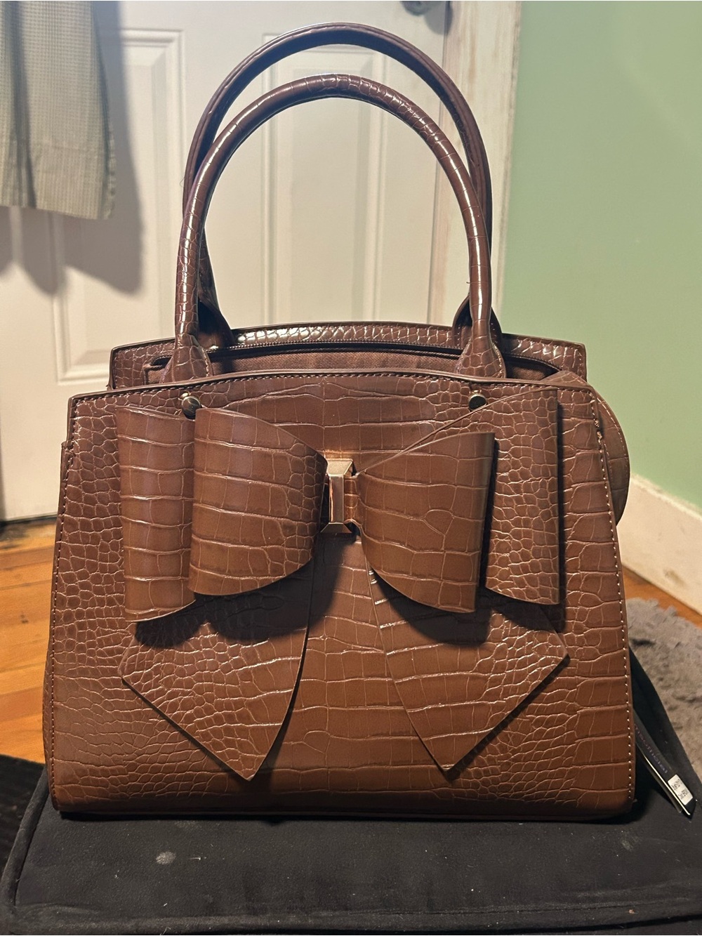 Like a Dream Brown Croc-Embossed Bow Satchel Handbag🔥